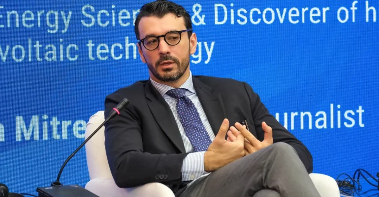 OSHEE Group në Panairin Ndërkombëtar të Tiranës, Enea Karakaçi prezanton projektet  për energji të qëndrueshme dhe inovacion digjital