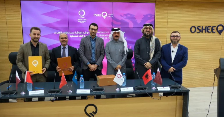 “Dritë në Shtëpi”, firmoset marrëveshja e bashkëpunimit mes FSHU dhe fondacionit të Katarit për mbështetjen financiare të 1610 familjeve në nevojë